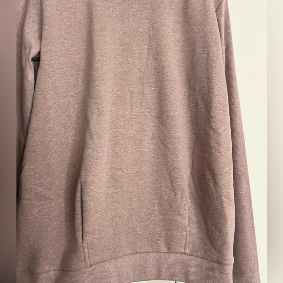 NEW. ALO CLARITY LONG SLEEVE SWEATSHIRT - Picture 3 of 10